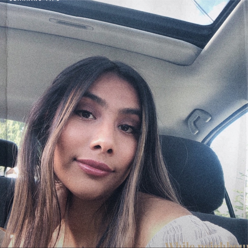 Meet your Posher, Damiana
